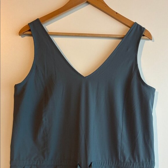 Patagonia Women’s Fleetwith Jumpsuit Size Medium - Picture 6 of 7